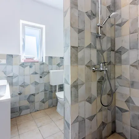 Faszinierende Mit Traumhaften Meerblick Zur Insel Krk Mit Privatpool, Tischtennis, Billard, Grill