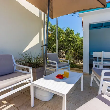 Faszinierende Mit Traumhaften Meerblick Zur Insel Krk Mit Privatpool, Tischtennis, Billard, Grill Сasa de vacaciones Šmrika