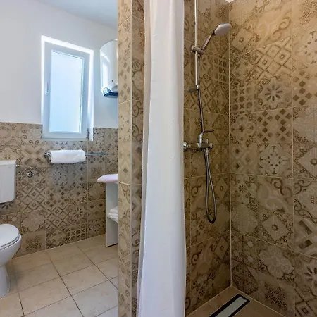 Faszinierende Mit Traumhaften Meerblick Zur Insel Krk Mit Privatpool, Tischtennis, Billard, Grill * Šmrika