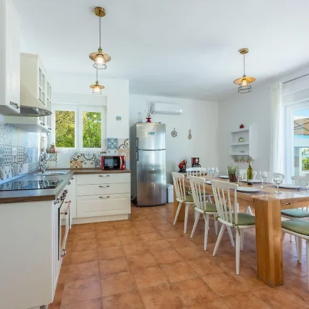 Faszinierende Mit Traumhaften Meerblick Zur Insel Krk Mit Privatpool, Tischtennis, Billard, Grill Сasa de vacaciones