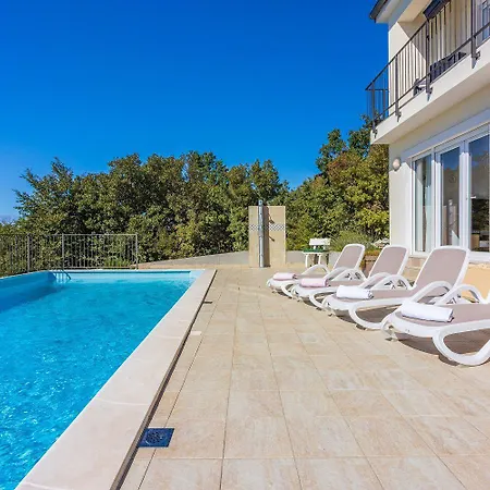 Faszinierende Mit Traumhaften Meerblick Zur Insel Krk Mit Privatpool, Tischtennis, Billard, Grill Šmrika