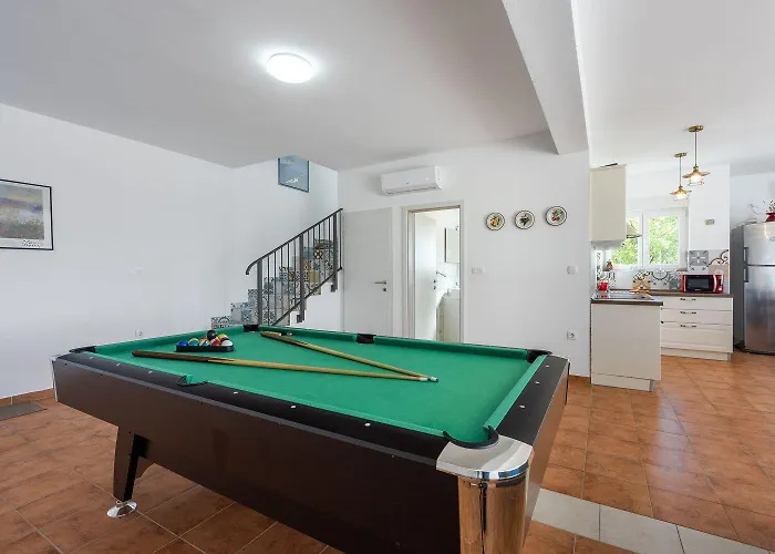 Faszinierende Mit Traumhaften Meerblick Zur Insel Krk Mit Privatpool, Tischtennis, Billard, Grill *
