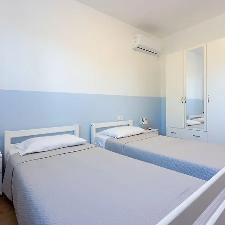 Semesterbostad Faszinierende Mit Traumhaften Meerblick Zur Insel Krk Mit Privatpool, Tischtennis, Billard, Grill Šmrika