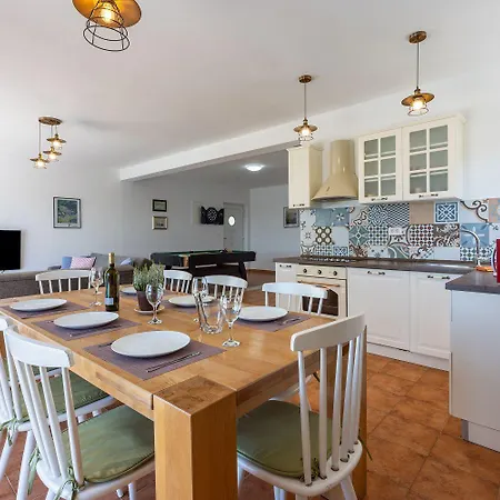 Semesterbostad Faszinierende Mit Traumhaften Meerblick Zur Insel Krk Mit Privatpool, Tischtennis, Billard, Grill