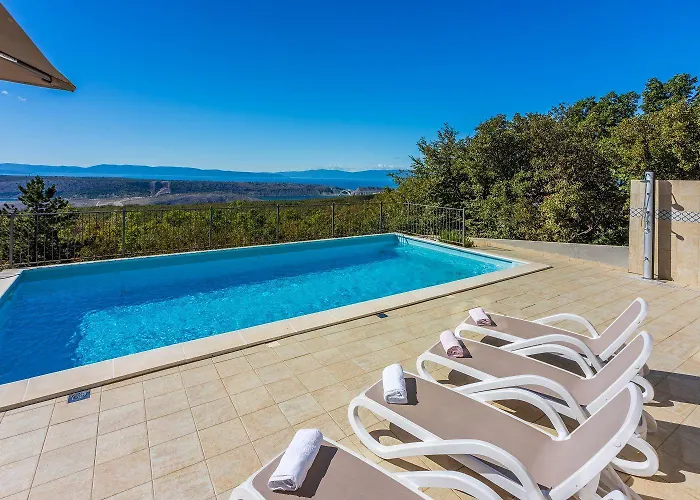 Faszinierende Mit Traumhaften Meerblick Zur Insel Krk Mit Privatpool, Tischtennis, Billard, Grill Šmrika