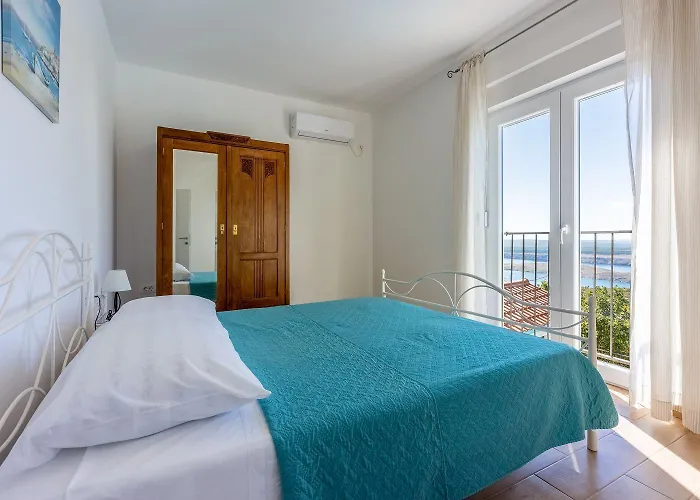 Faszinierende Mit Traumhaften Meerblick Zur Insel Krk Mit Privatpool, Tischtennis, Billard, Grill Hébergement de vacances Šmrika